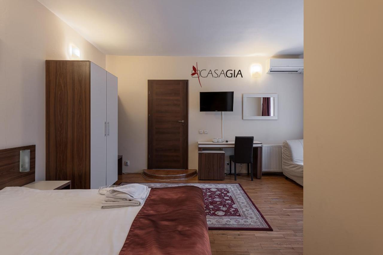 Pension Casa Gia Cluj-Napoca Buitenkant foto