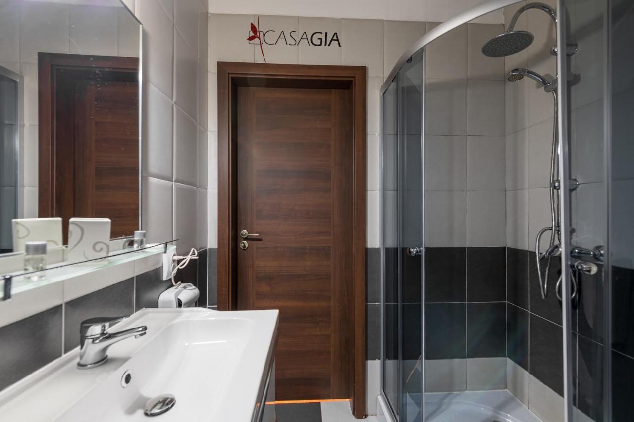 Pension Casa Gia Cluj-Napoca Buitenkant foto