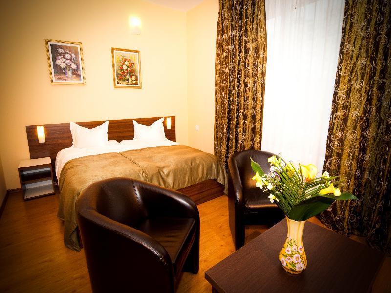 Pension Casa Gia Cluj-Napoca Buitenkant foto